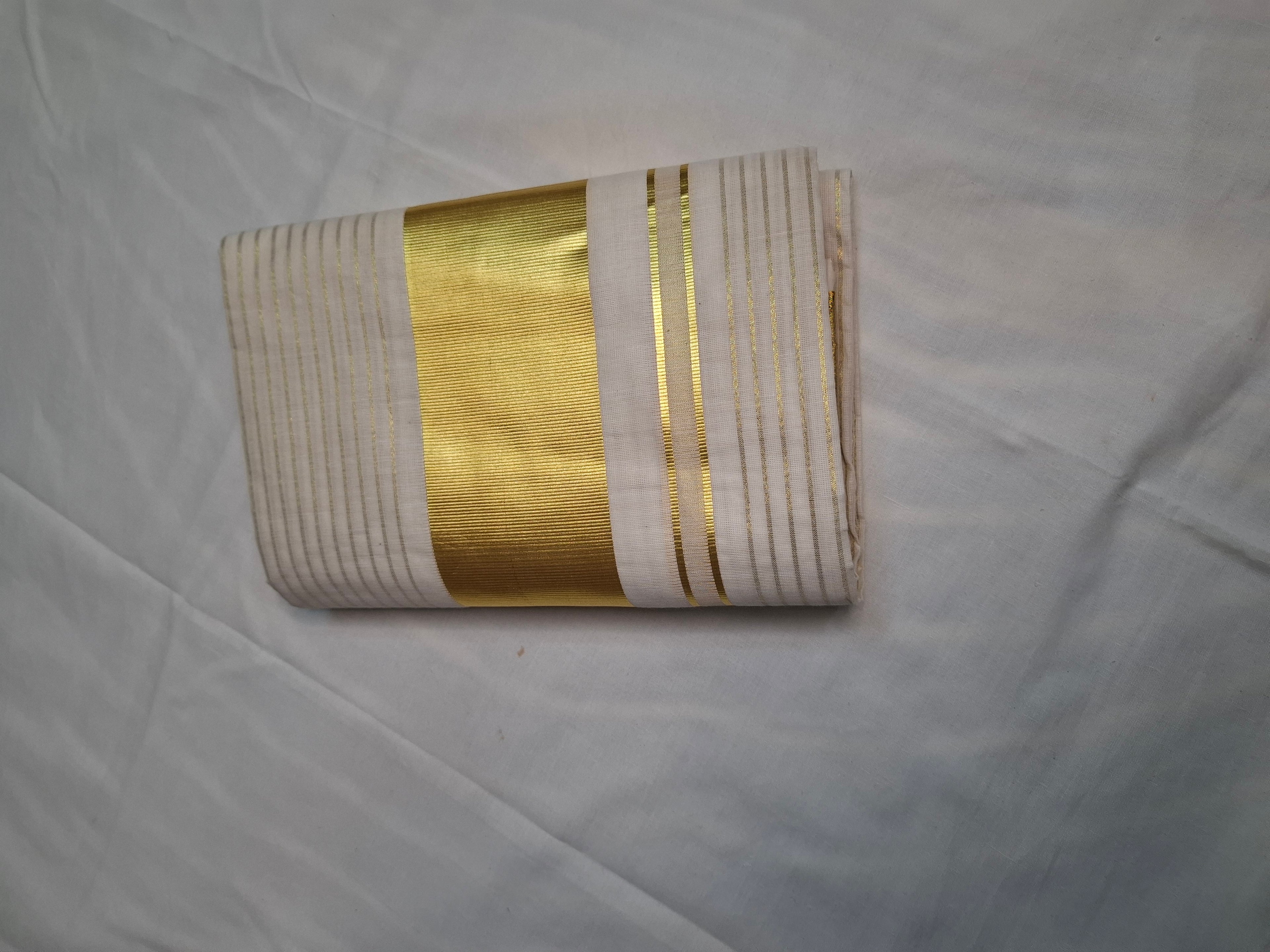 Kerala Kasavu settu mundu - (Mundum Neriyathum