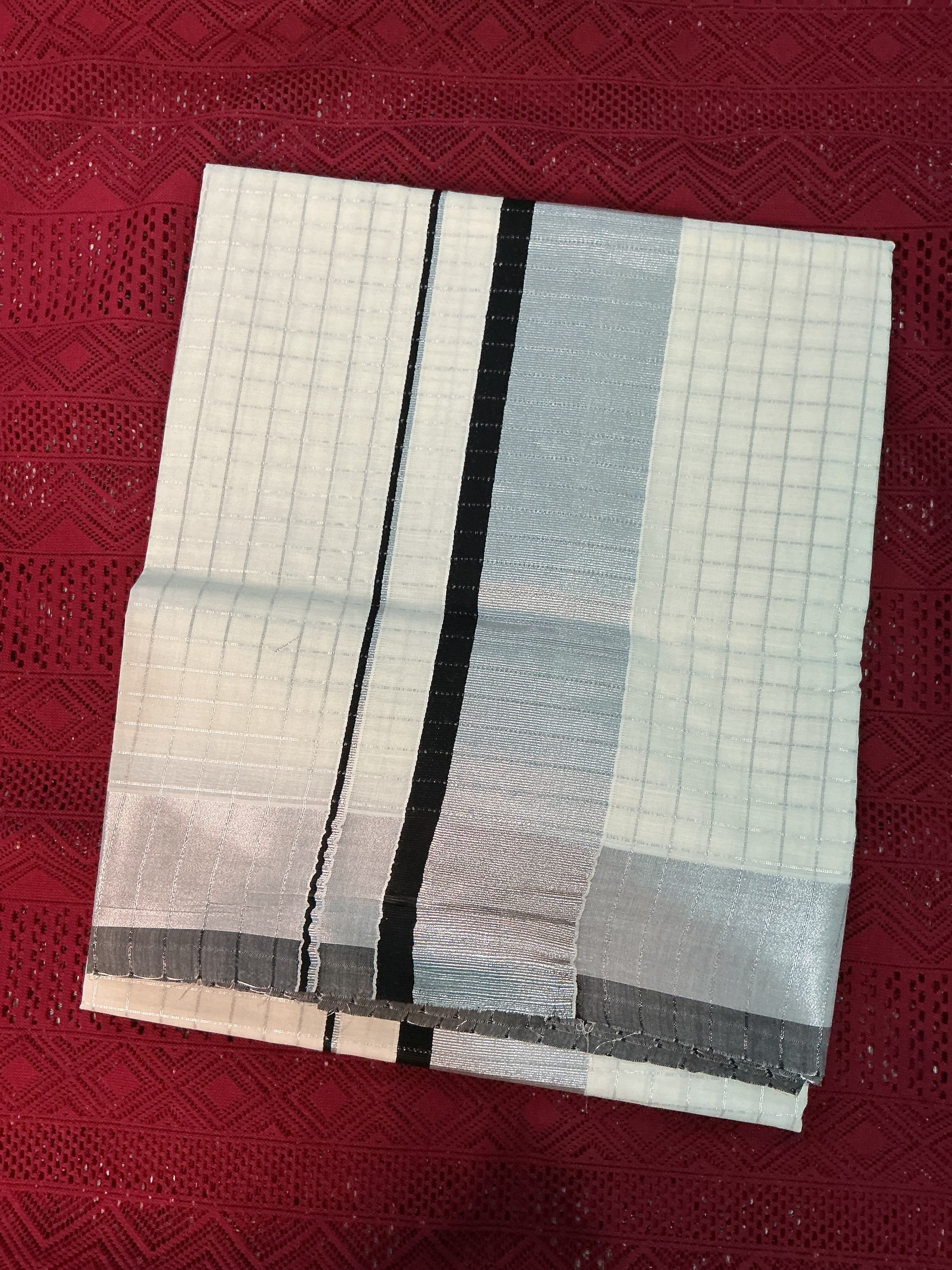 Kerala Kasavu Saree – Silver Kasavu with Black Kara & Check Pattern